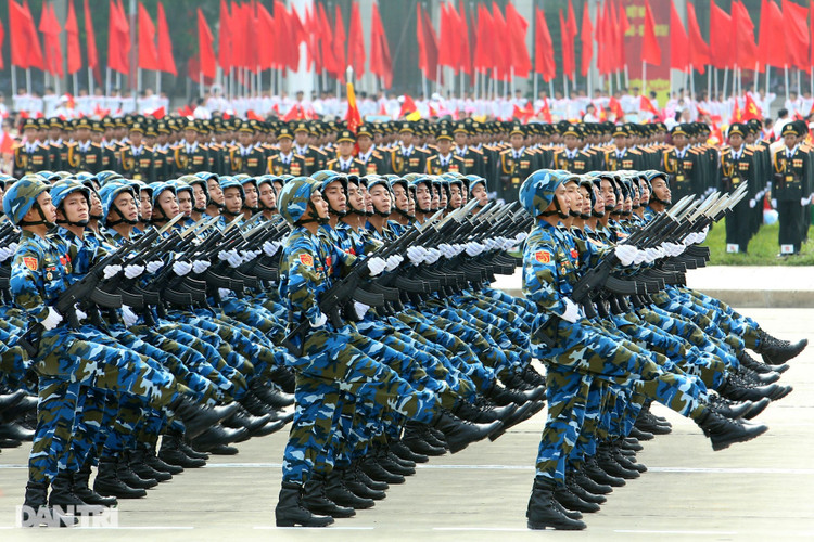 Ngắm Lễ diễu binh hùng tráng, rộn ràng đường phố Thủ đô dịp Quốc khánh 2015 - 12