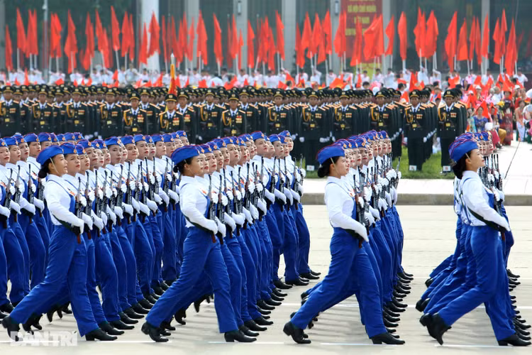 Ngắm Lễ diễu binh hùng tráng, rộn ràng đường phố Thủ đô dịp Quốc khánh 2015 - 18