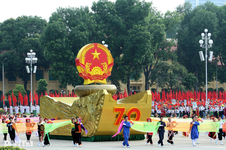 Ngắm Lễ diễu binh hùng tráng, rộn ràng đường phố Thủ đô dịp Quốc khánh 2015 - 7