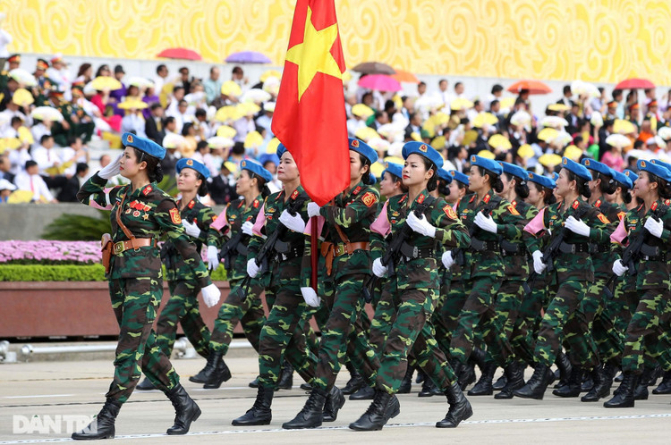 Ngắm Lễ diễu binh hùng tráng, rộn ràng đường phố Thủ đô dịp Quốc khánh 2015 - 15