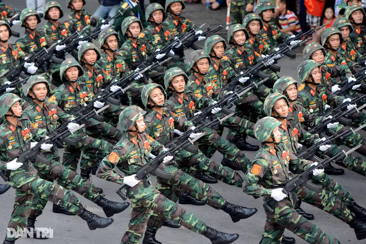 Ngắm Lễ diễu binh hùng tráng, rộn ràng đường phố Thủ đô dịp Quốc khánh 2015 - 31