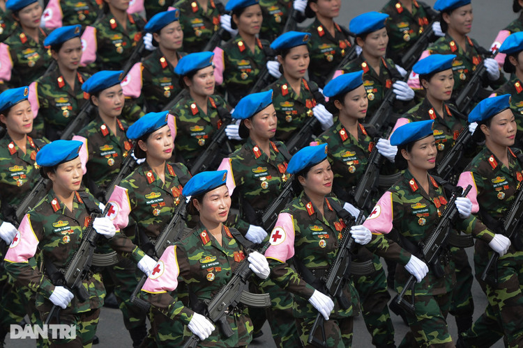 Ngắm Lễ diễu binh hùng tráng, rộn ràng đường phố Thủ đô dịp Quốc khánh 2015 - 34