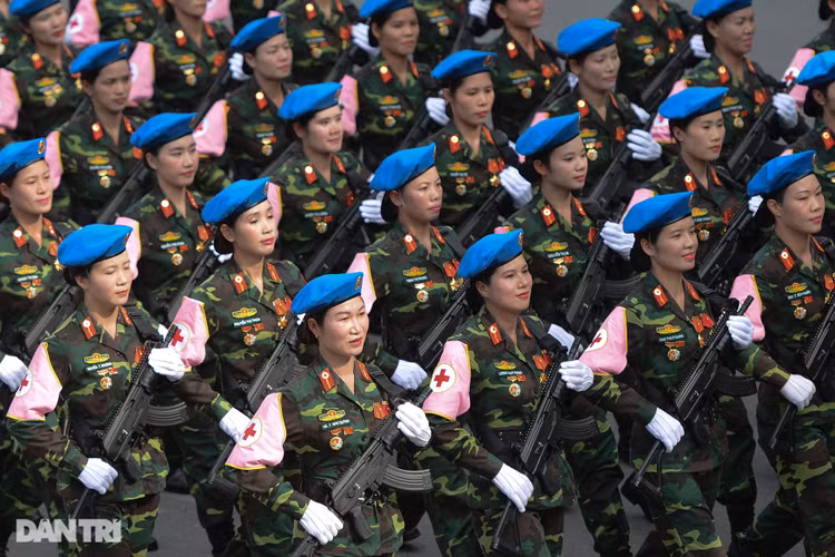 Ngắm Lễ diễu binh hùng tráng, rộn ràng đường phố Thủ đô dịp Quốc khánh 2015 - 34