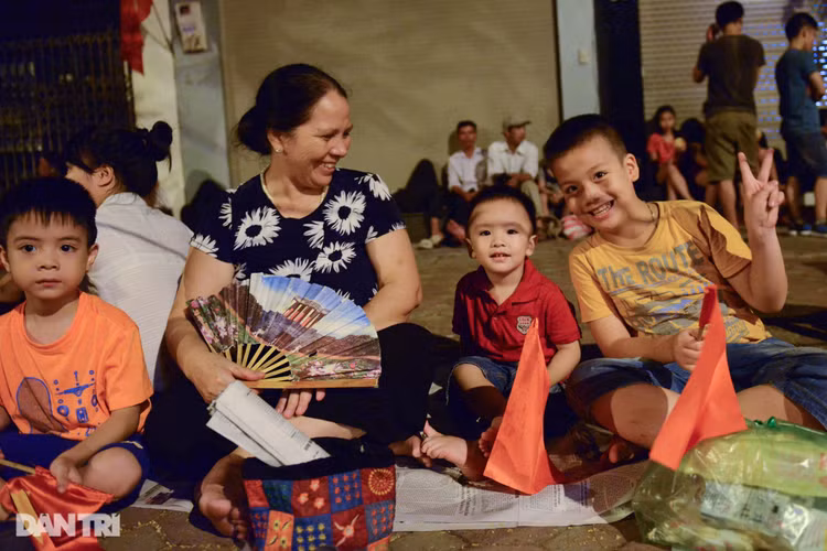 Ngắm Lễ diễu binh hùng tráng, rộn ràng đường phố Thủ đô dịp Quốc khánh 2015 - 40