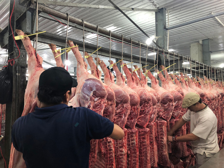 De xuat mo diem ban thit heo 'cuu' nguoi chan nuoi anh 1