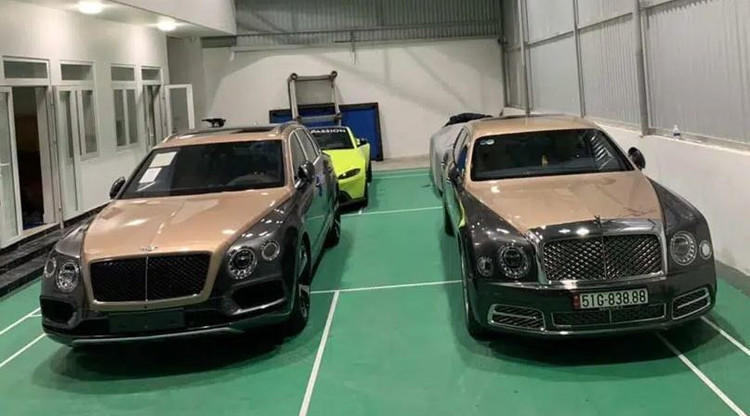 Bên trong garage siêu xe hoành tráng của giới đại gia Việt