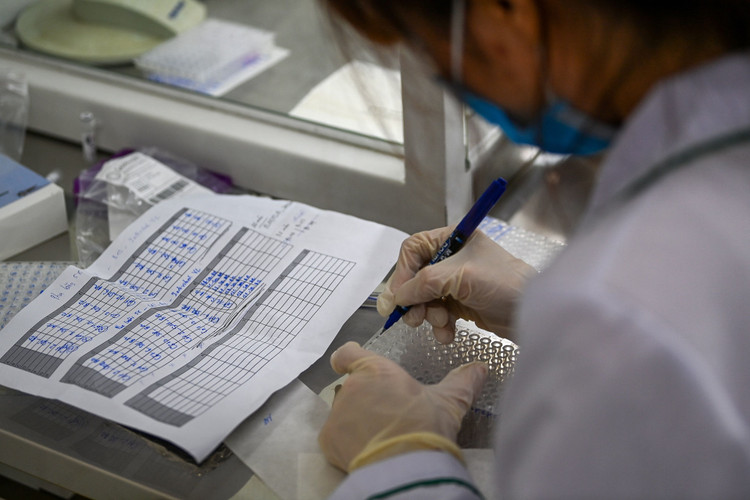 Trung tam xet nghiem Covid-19 anh 7