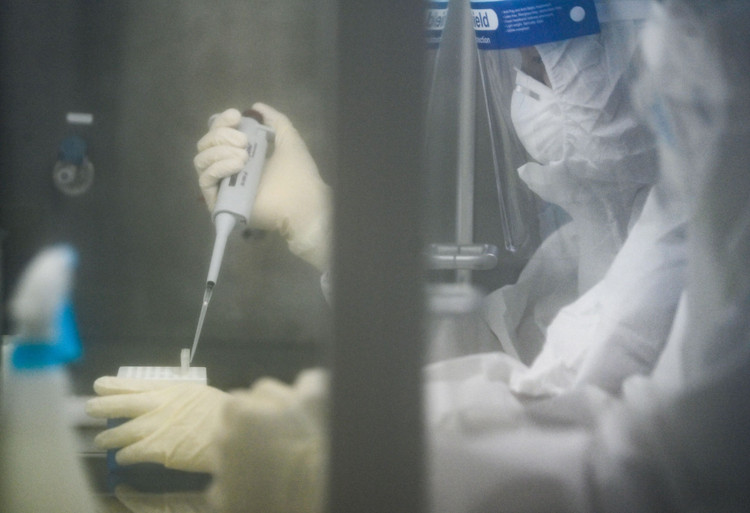 Trung tam xet nghiem Covid-19 anh 4