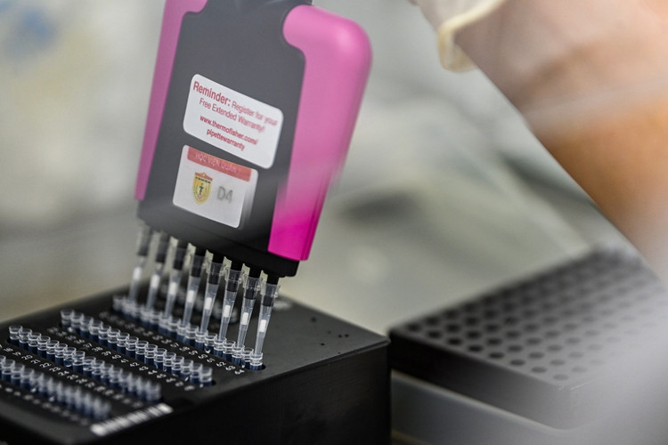 Trung tam xet nghiem Covid-19 anh 6