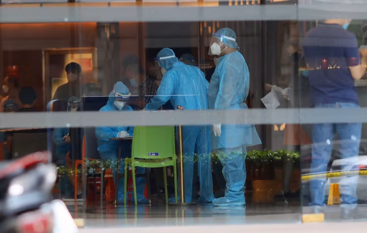 Dich Covid-19 tai Viet Nam anh 1