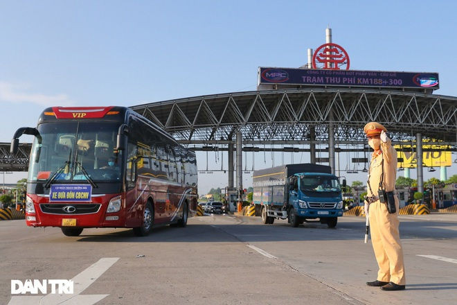 Đề xuất bỏ yêu cầu đã tiêm vắc xin, xét nghiệm âm tính khi đi lại liên tỉnh - 1