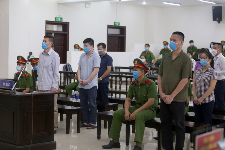 Xet xu Giam doc CDC Ha Noi anh 2