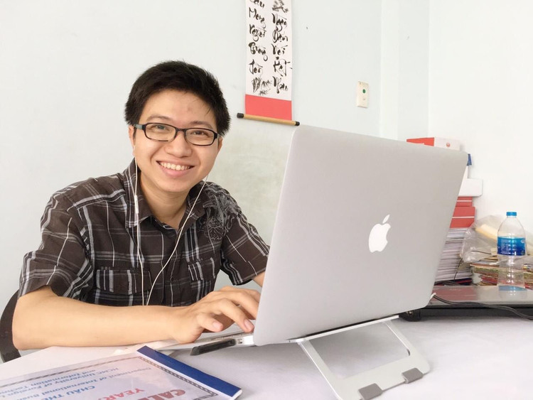 Vụ sinh viên bị đuổi khỏi lớp học trực tuyến: Người thầy cũng bị nhiều áp lực - ảnh 1