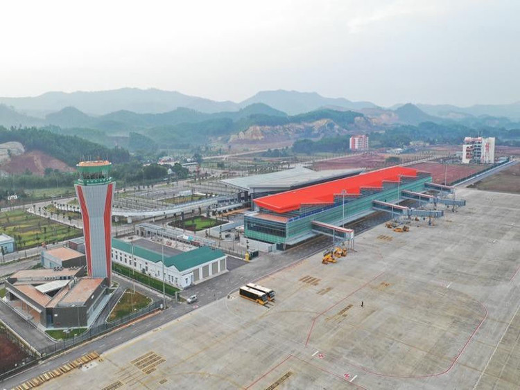 Đề nghị kéo dài thời gian đóng cửa sân bay Vân Đồn đến 3-3 - ảnh 1