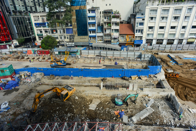 Xâm nhập 2 ga ngầm tuyến metro số 1 - 10