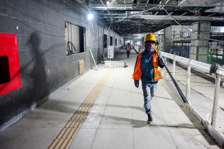 Xâm nhập 2 ga ngầm tuyến metro số 1 - 12