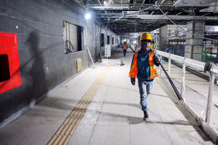 Xâm nhập 2 ga ngầm tuyến metro số 1 - 12