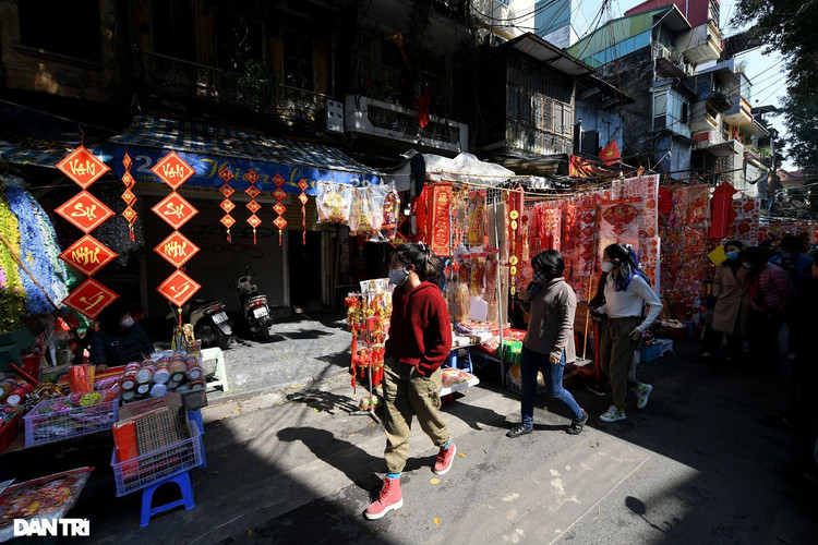 Hiểu đúng về tục xông đất để rước tài lộc vào nhà trong năm mới - 1