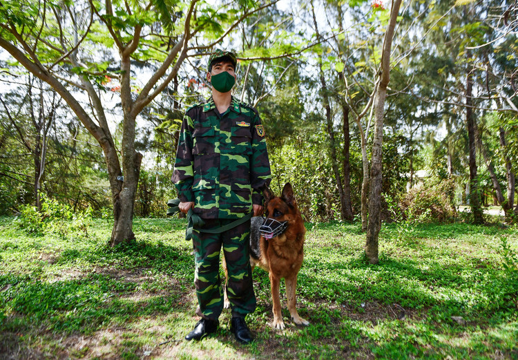 Tham luc luong chong Covid-19 o Ha Tien anh 4