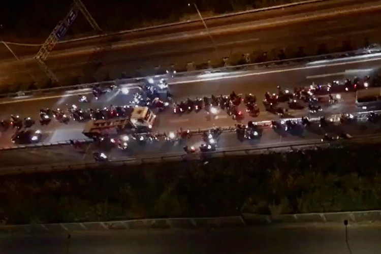 quai xe chan cao toc dua xe anh 1