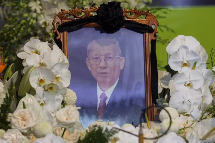 Người dân viếng nguyên Phó thủ tướng Trương Vĩnh Trọng ảnh 1