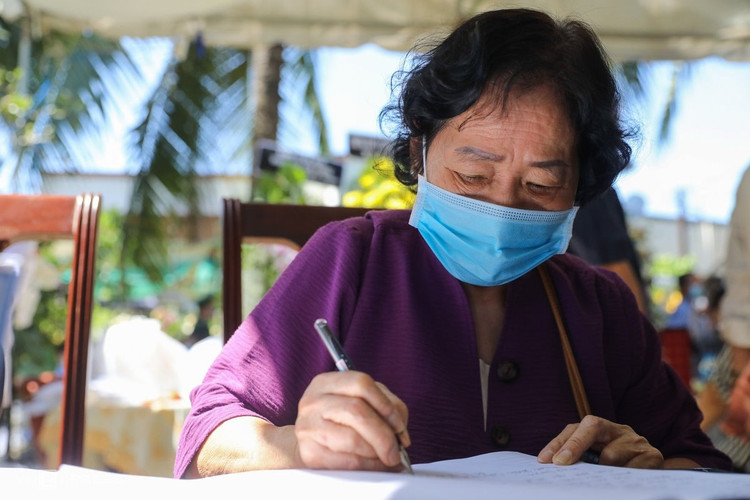 Người dân viếng nguyên Phó thủ tướng Trương Vĩnh Trọng ảnh 8