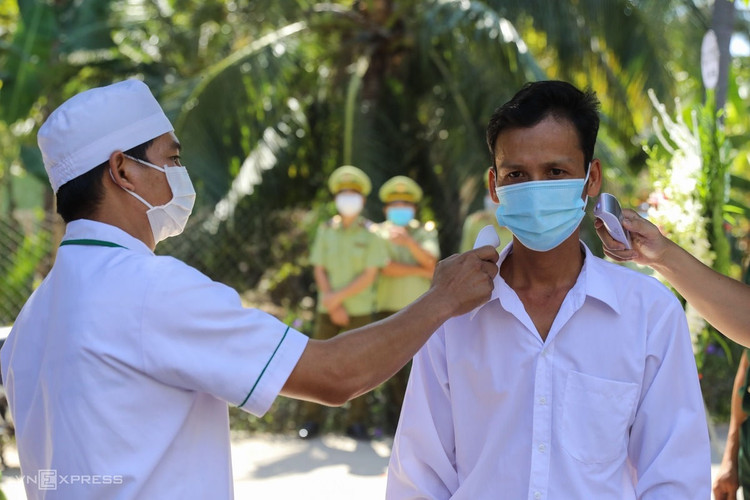 Người dân viếng nguyên Phó thủ tướng Trương Vĩnh Trọng ảnh 3