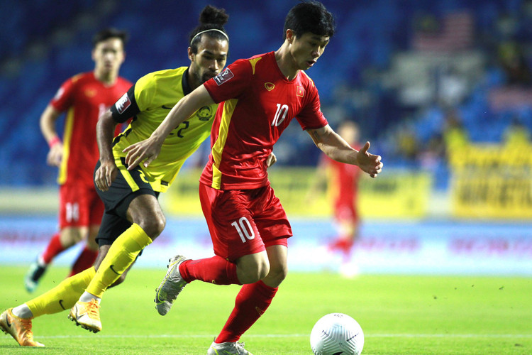 Tuyen Viet Nam thang Malaysia anh 2