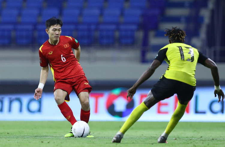 Tan truong cao diem nhat tran Viet Nam 2-1 Indonesia anh 7