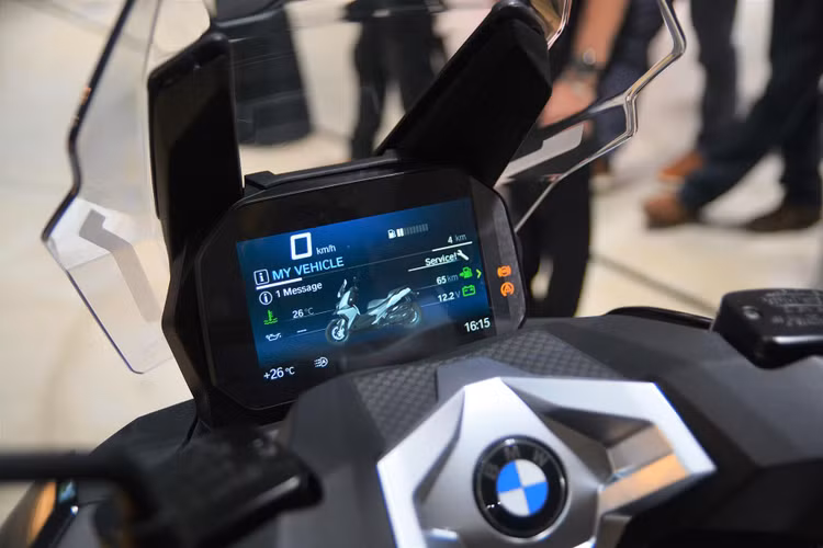 Nhung mau xe tay ga phan khoi lon dang chu y tai Viet Nam anh 10