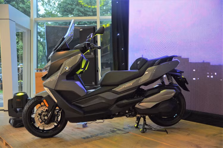 Nhung mau xe tay ga phan khoi lon dang chu y tai Viet Nam anh 9