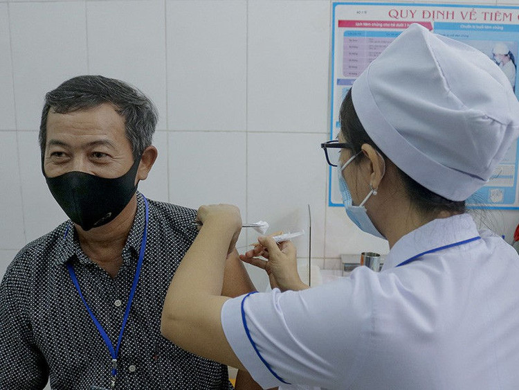 Tiêm thử nghiệm giai đoạn 2 vaccine Nanocovax - ảnh 1
