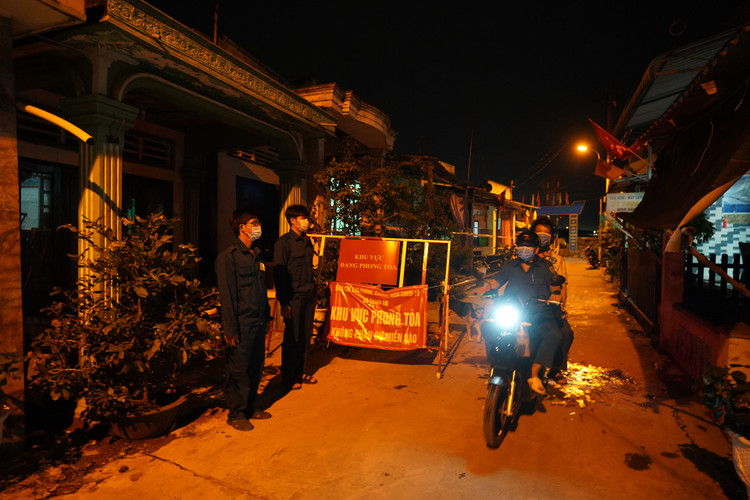 Trắng đêm bảo vệ vùng xanh trên biển tại xã đảo duy nhất ở TPHCM - 3