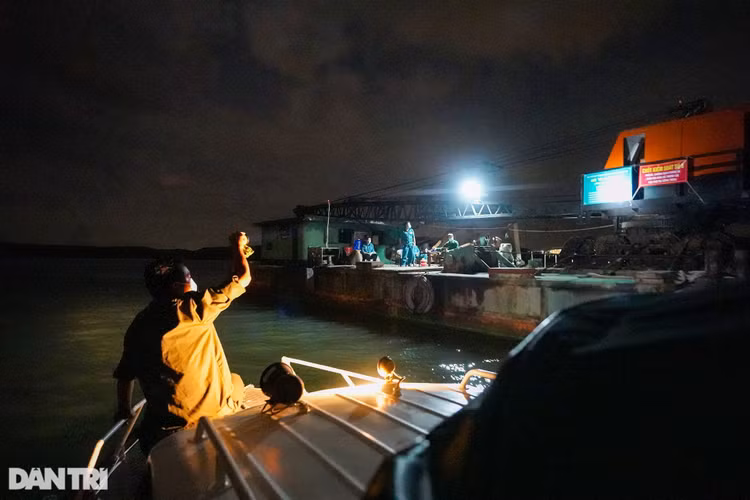 Trắng đêm bảo vệ vùng xanh trên biển tại xã đảo duy nhất ở TPHCM - 1