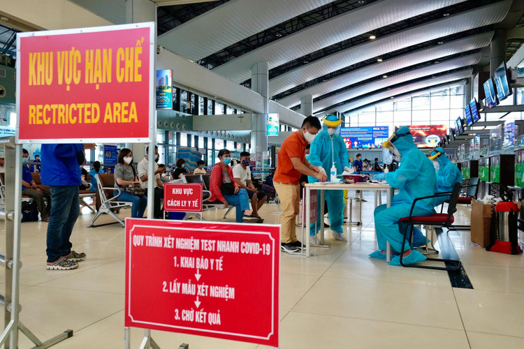 Đường hàng không Việt Nam nhộn nhịp nhất thế giới vắng vẻ lạ thường - 2