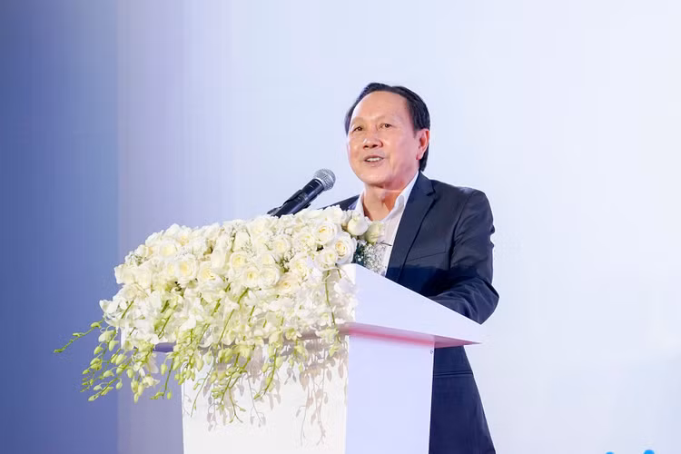 Tỷ phú Trần Bá Dương chia tay vua cá tra Hùng Vương - 1