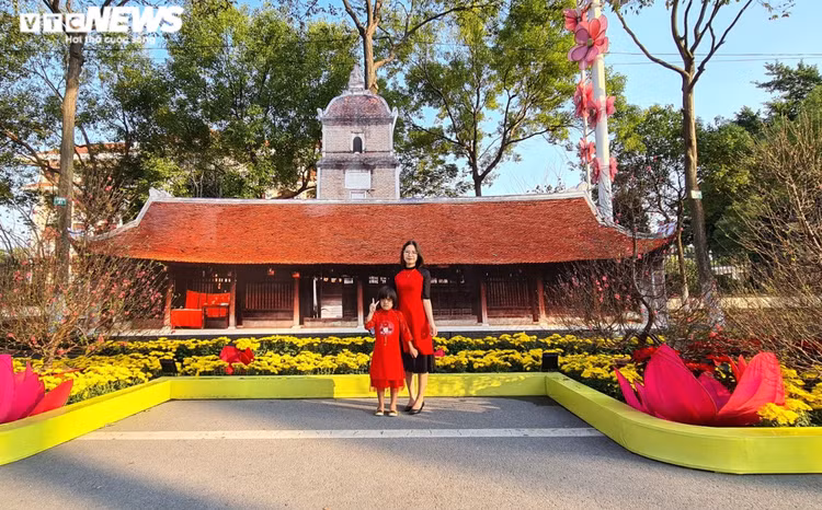 TRỰC TIẾP: Người dân cả nước chờ đón năm mới Tân Sửu 2021 - 25