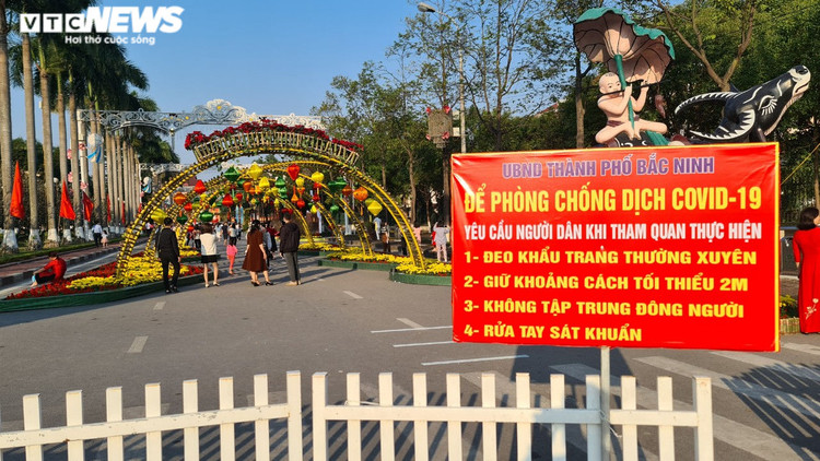 TRỰC TIẾP: Người dân cả nước chờ đón năm mới Tân Sửu 2021 - 21