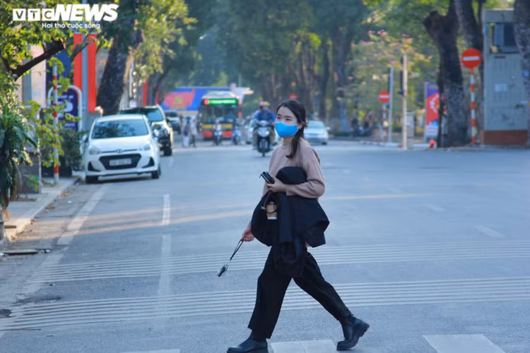 TRỰC TIẾP: Người dân cả nước chờ đón năm mới Tân Sửu 2021 - 32