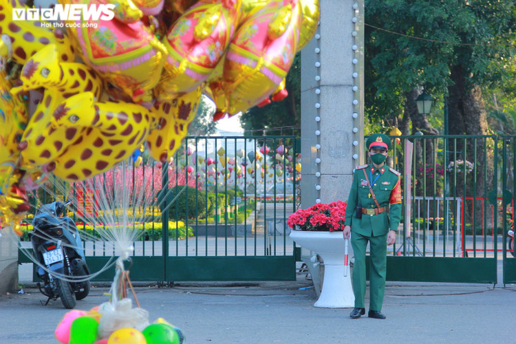 TRỰC TIẾP: Người dân cả nước chờ đón năm mới Tân Sửu 2021 - 3