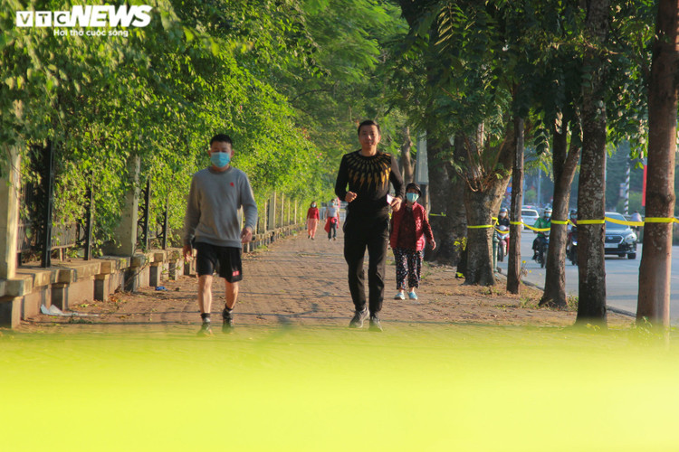 TRỰC TIẾP: Người dân cả nước chờ đón năm mới Tân Sửu 2021 - 5