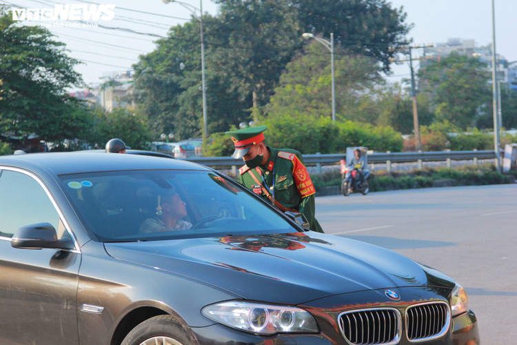 TRỰC TIẾP: Người dân cả nước chờ đón năm mới Tân Sửu 2021 - 4