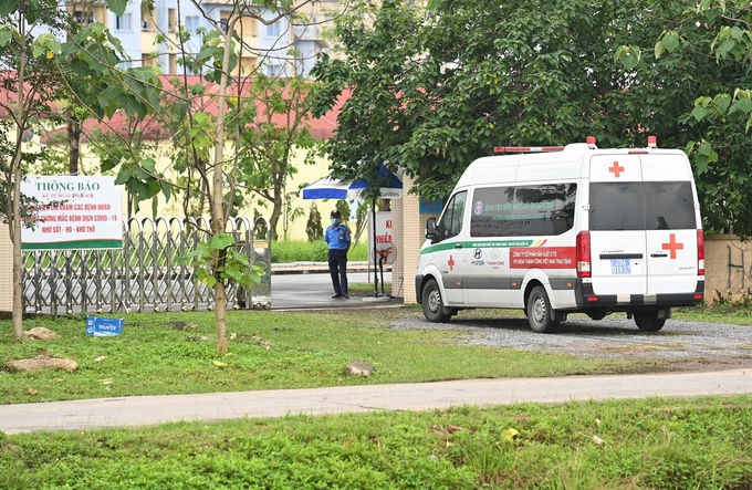 Bệnh viện Bệnh nhiệt đới Trung ương phong toả từ 5-19/5. Ảnh: Giang Huy.