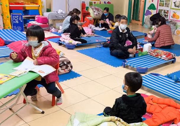 tre 4 tuoi cach ly tap trung anh 6