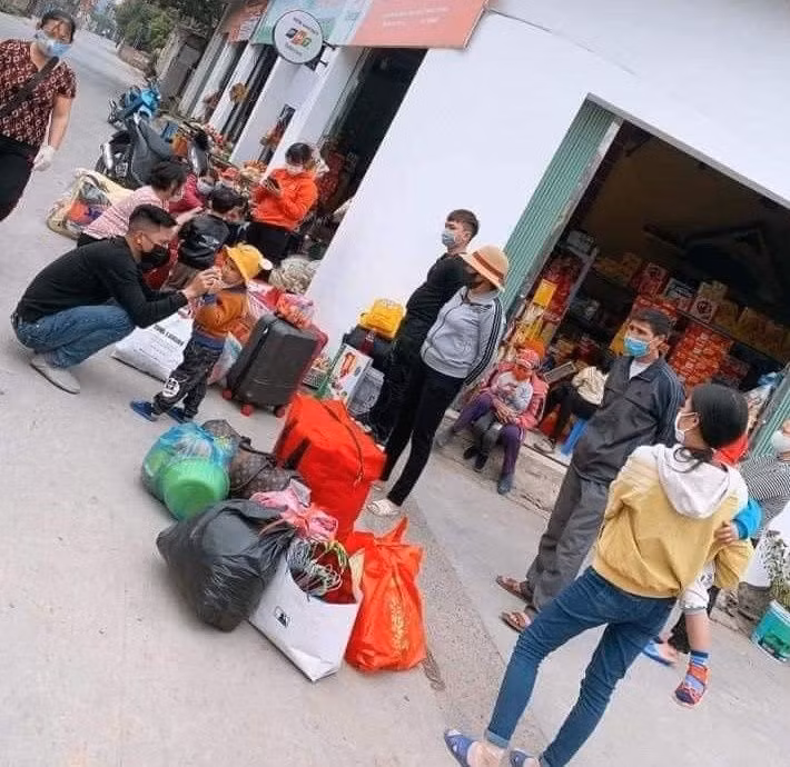 tre 4 tuoi cach ly tap trung anh 1