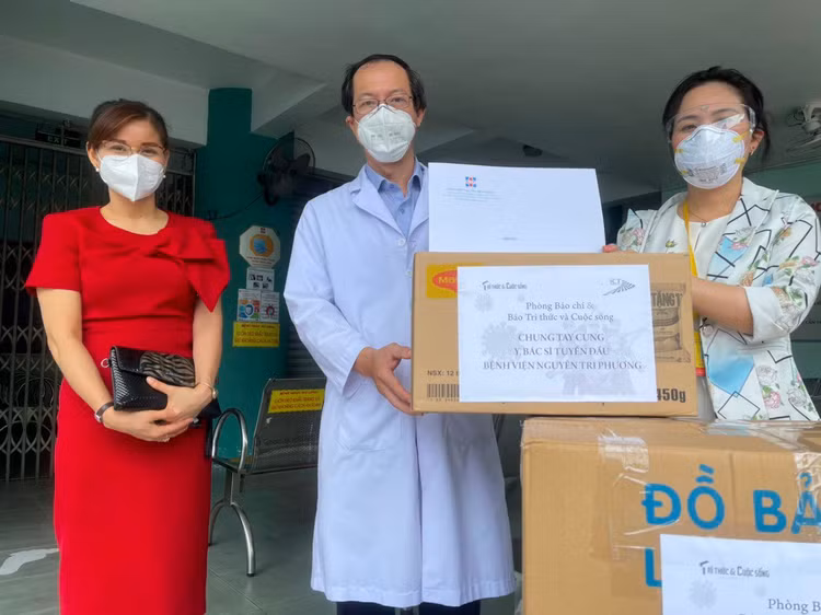 Phòng chống dịch Covid-19: Báo chí luôn đồng hành cùng ngành y tế ảnh 3