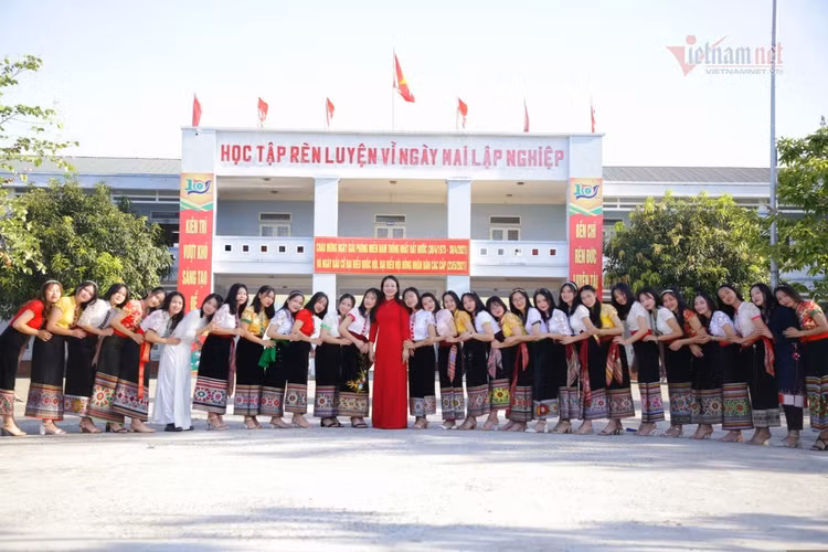 Trường học có&nbsp;36&nbsp;học sinh đỗ đại học&nbsp;từ&nbsp;30 điểm&nbsp;trở lên