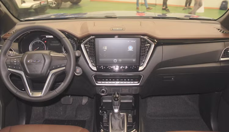 Giá từ 630 triệu, nên chọn bán tải Mazda BT-50 hay Isuzu D-Max?