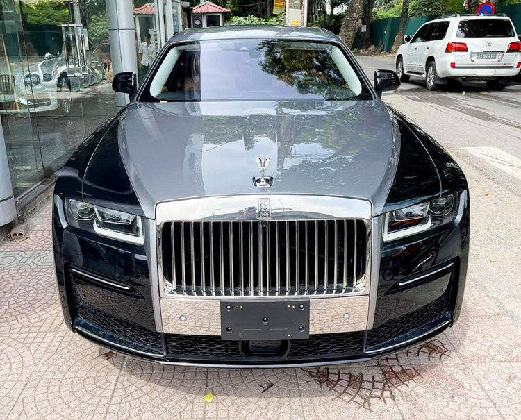 Rolls-Royce New Ghost về Việt Nam, giá tiêu chuẩn gần 30 tỷ đồng