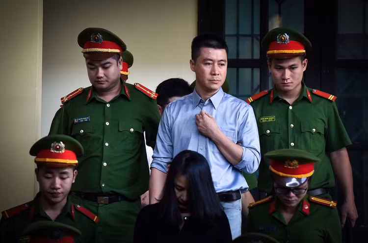 Vu danh bac nghin ty Rikvip anh 1